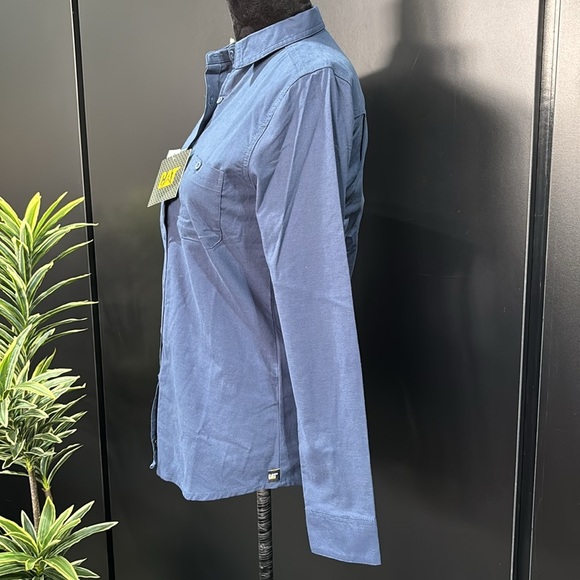 CAT Detroit Blue Oxford button down,chest pockets,durable, functional,reliable - Picture 3 of 11